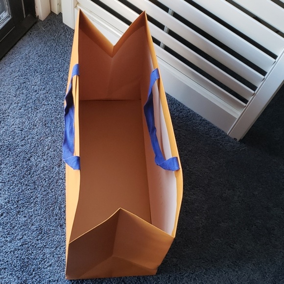 Huge GIANT Louis Vuitton Shopping Bag - Picture 4 of 5